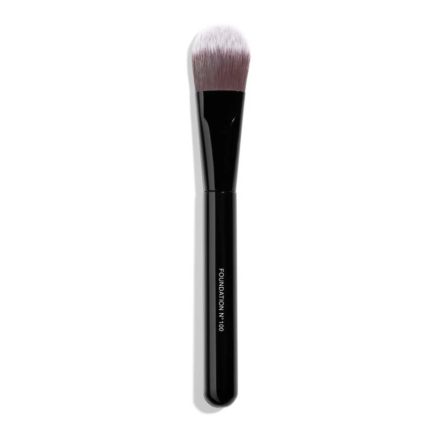 FOUNDATION BRUSH - CHANEL v:6889705