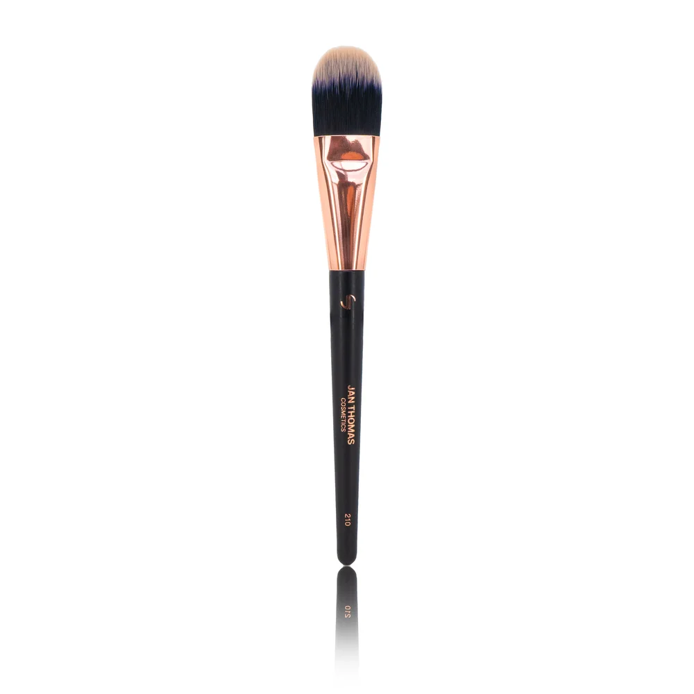 Jan Thomas Flat Foundation Brush for jevn påføring v:7409214 Jan Thomas Flat Foundation Brush for jevn påføring v:7409214