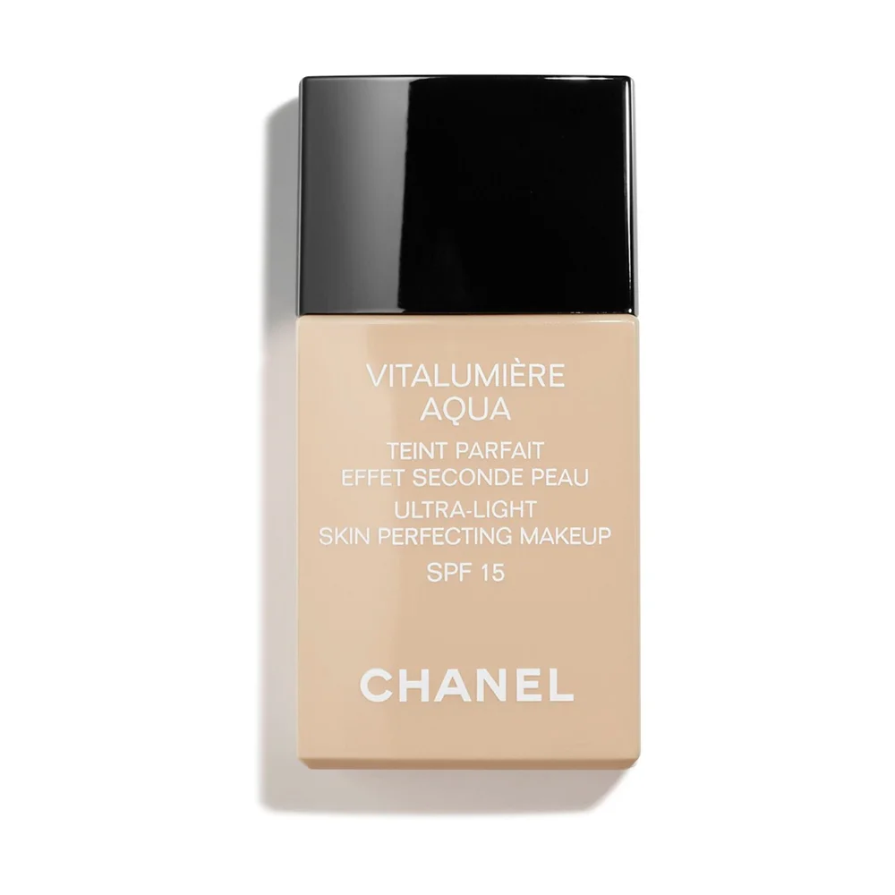 Ultra-Light Skin Perfecting Makeup SPF 15 70 Beige - CHANEL v:1138526