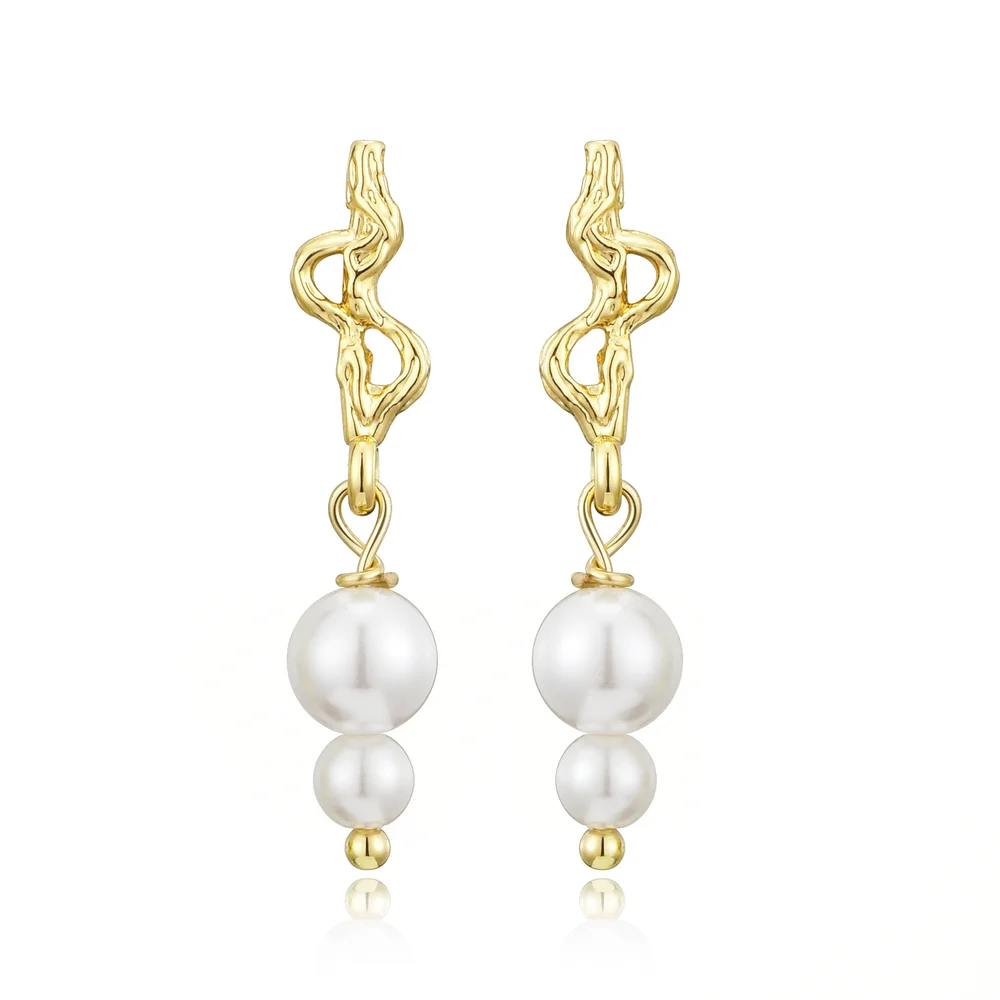 Nora Norway Ellinor Ear Drop Gold White v:1446372 Nora Norway Ellinor Ear Drop Gold White v:1446372