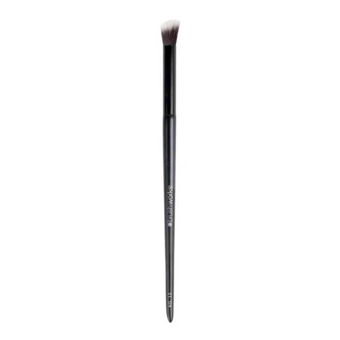 Brushworks No. 15 Angled Blending Eye Brush v:4833499