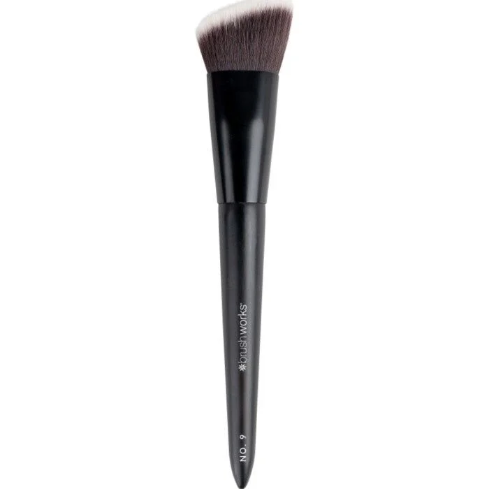 Brushworks No. 9 Angled Flat Top Foundation Buffing Brush v:2661425